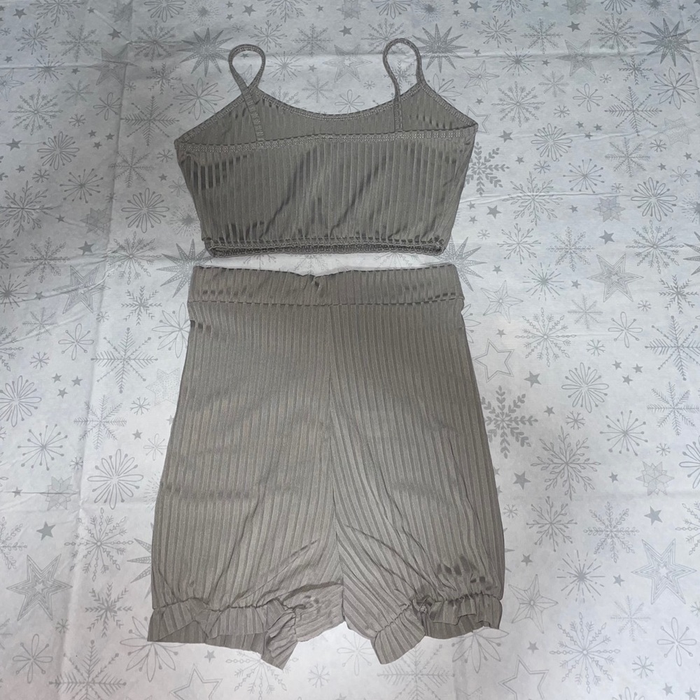 PrettyLittle Thing PJ Set - Picture 3 of 5